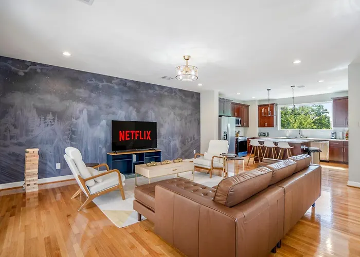 Spacious 3 Bed House Near Md Anderson With Free Parking & Wi-Fi