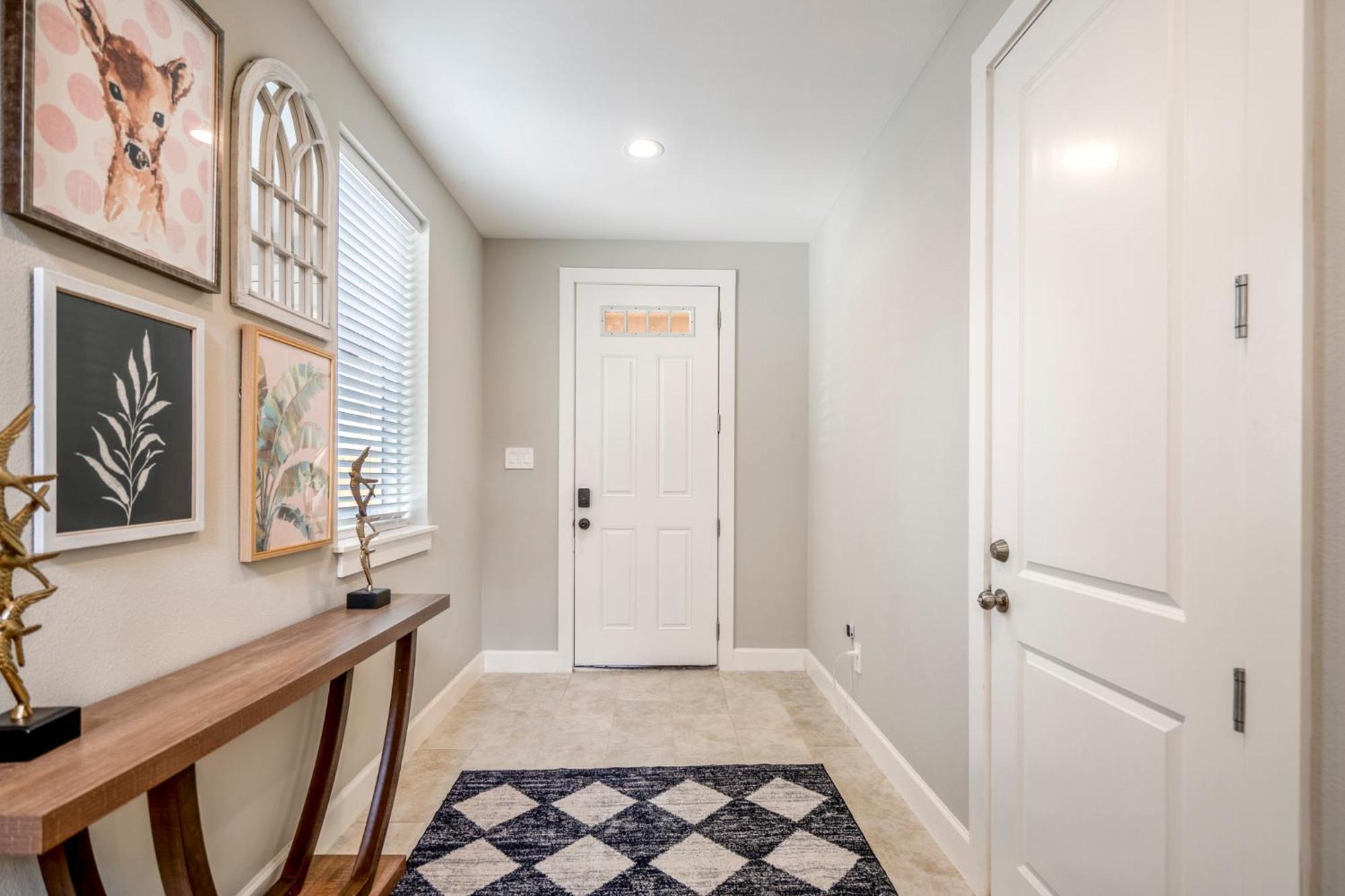 Spacious 3 Bed House Near Md Anderson With Free Parking & Wi-fi Hébergement de vacances Houston